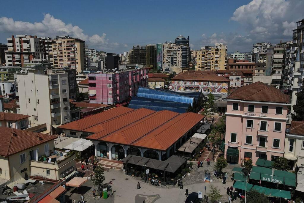 Central Apartment Tirana Buitenkant foto