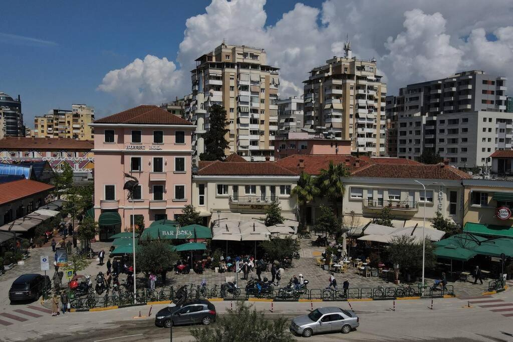 Central Apartment Tirana Buitenkant foto