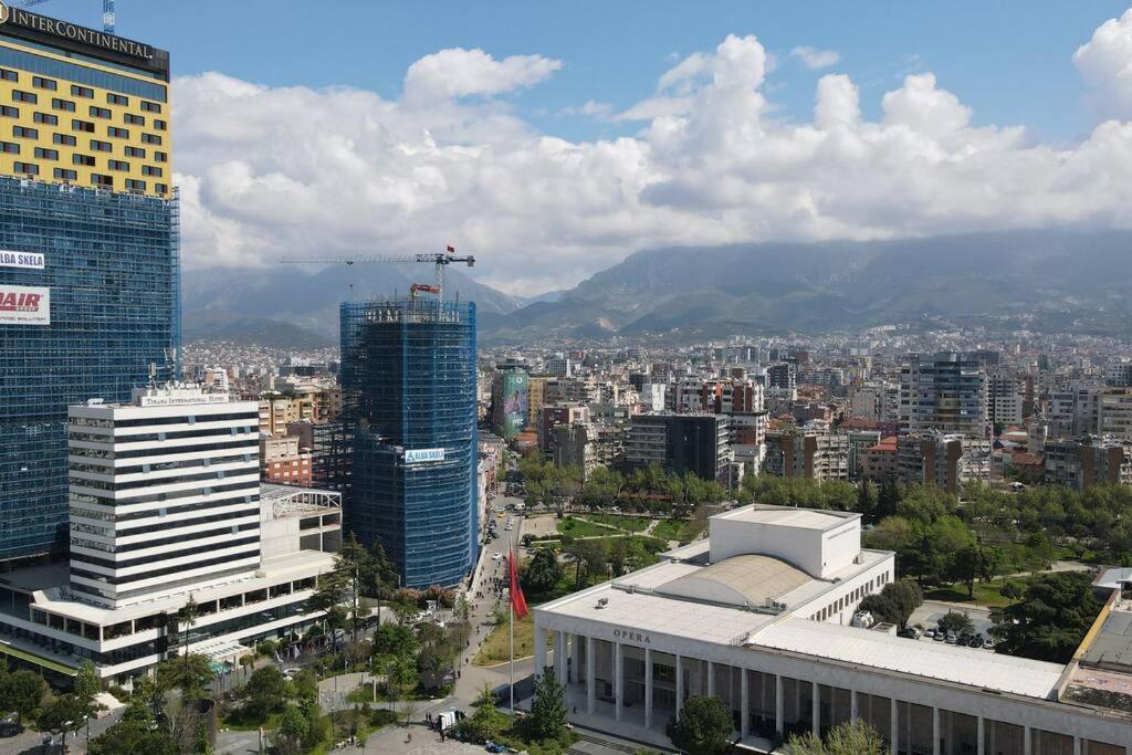Central Apartment Tirana Buitenkant foto