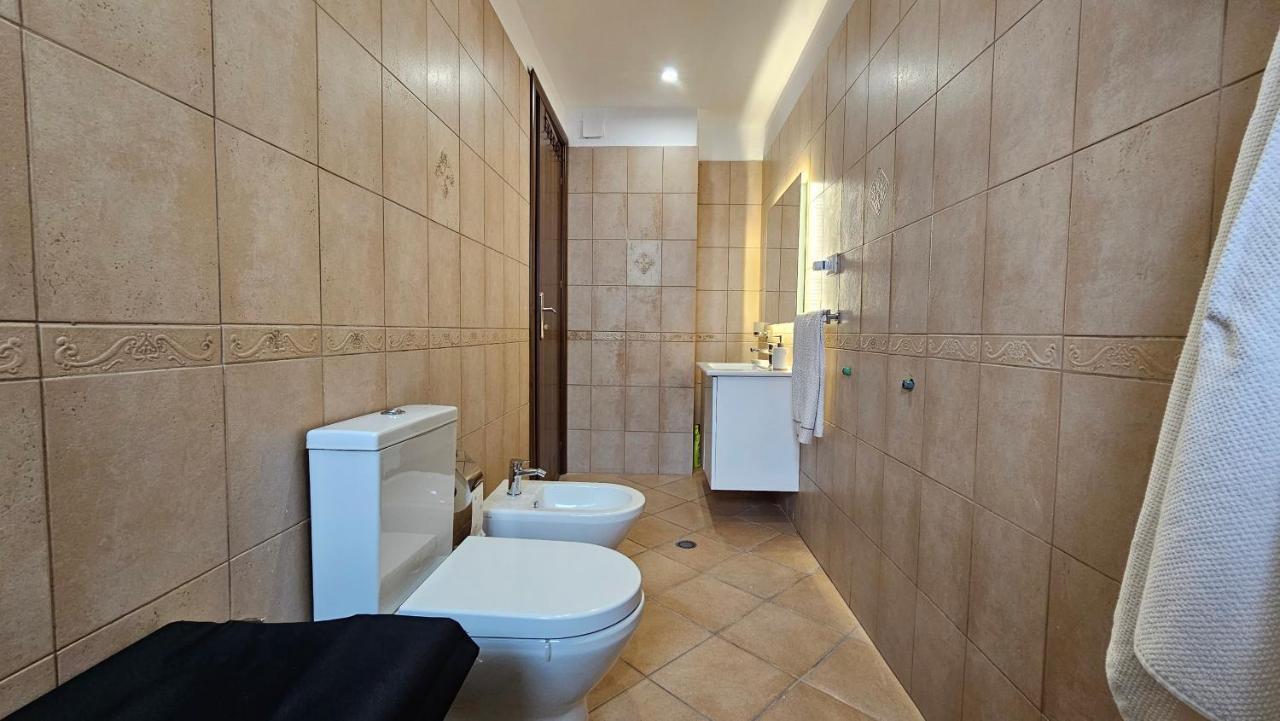 Central Apartment Tirana Buitenkant foto